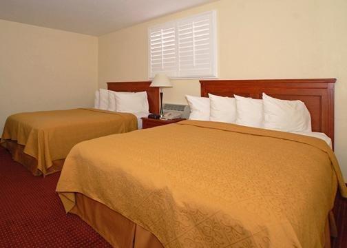 Days Inn & Suites By Wyndham היקורי מראה חיצוני תמונה